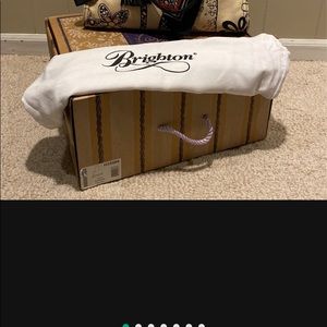 Cream colored and black brighten handbag ZOLA BLK/ACRN Neema H35588